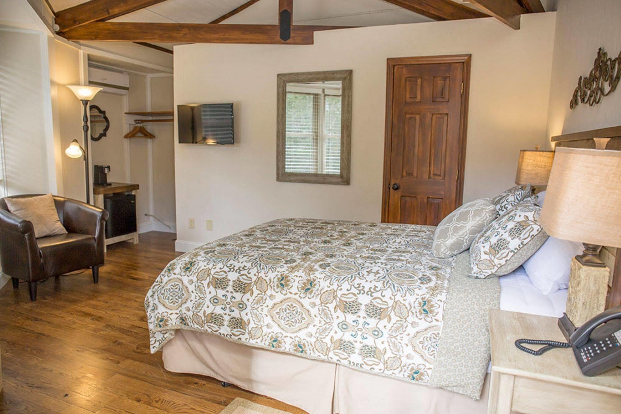 Brook Trout Inn Sapphire Bagian luar foto