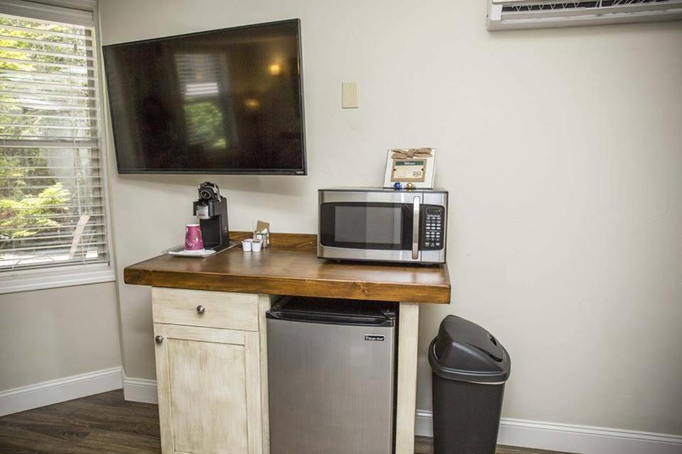 Brook Trout Inn Sapphire Bagian luar foto