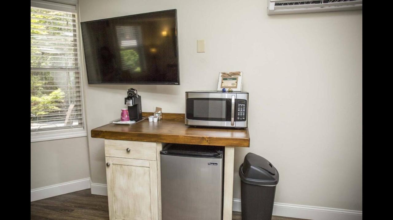 Brook Trout Inn Sapphire Bagian luar foto